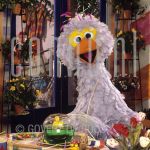 22-05-2000 Sesamstraat caracters at studio in Hilversum.

[keywords]Pino[/keywords]